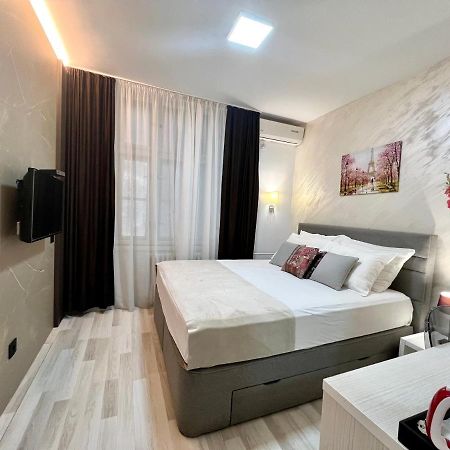 Centar Forever Belgrad Exterior foto